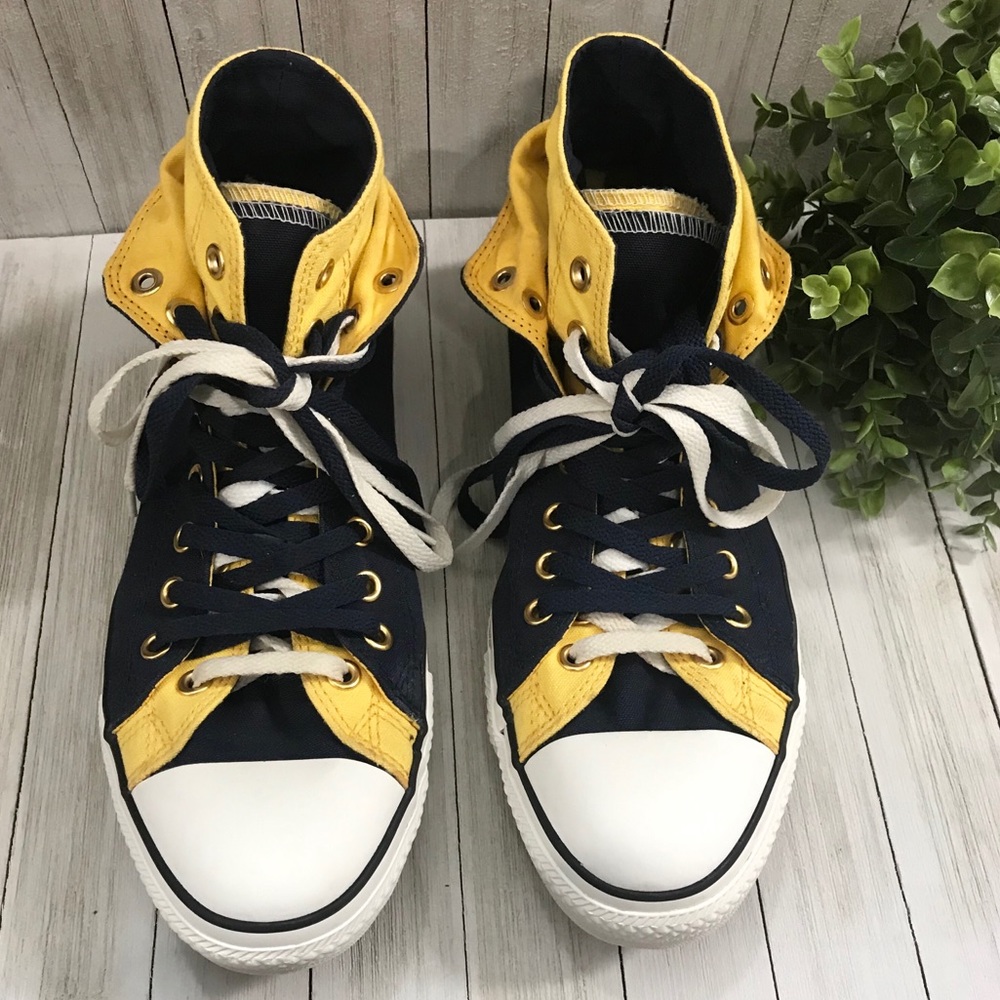 Converse Unisex Hi-Top Sneakers - Picture 2 of 8